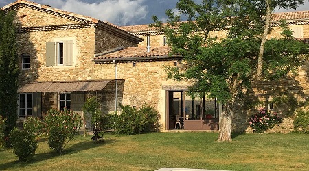 Gite, chambre d&rsquo;hôte, La Bonne Etoile –lodge et cottage avec piscine Drome