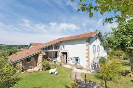 Chambres d&rsquo;hôtes et Gites – La Ferme Elhorga – Côte Basque Saint Jean de luz  Biarritz.