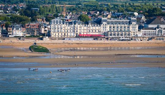 Hôtel Spa Le Castel – Cabourg Cote fleurie en Normandie