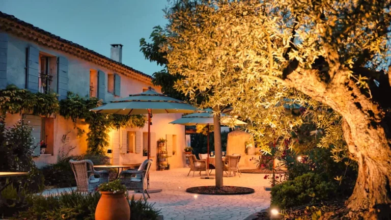 Maison d&rsquo;Hôtes – Les Jardins de Sitaara – Cucuron Sud Luberon,
