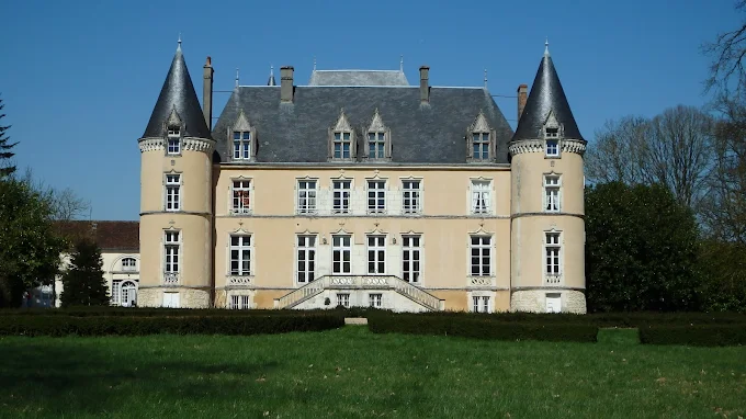 Chambre d’hôtes et Gîte – Château de Blavou – Mortagne au Perche en Normandie