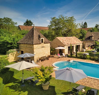 Chambres d&rsquo;hôtes et gîtes de charme avec piscine – Les Granges Hautes – proche Sarlat