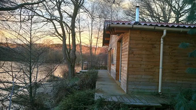 Puy de Dôme – Domaine du Gîte de l&rsquo;Étang – Parc des Volcans d&rsquo;Auvergne proche Riom